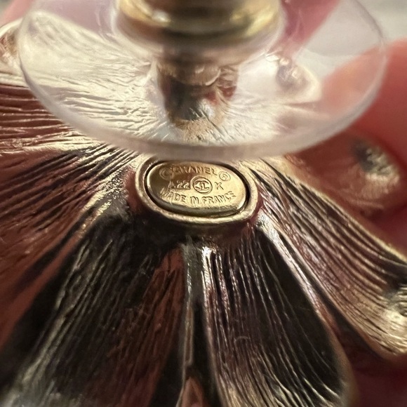 CHANEL 22K Flower CC Crystal Drop Earrings - AUTH - Picture 6 of 10